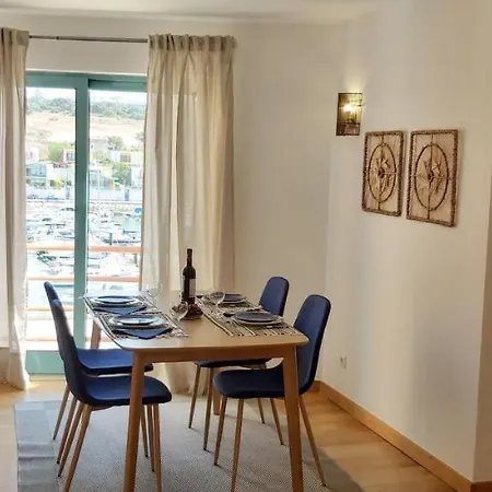 Marina View Apartment *